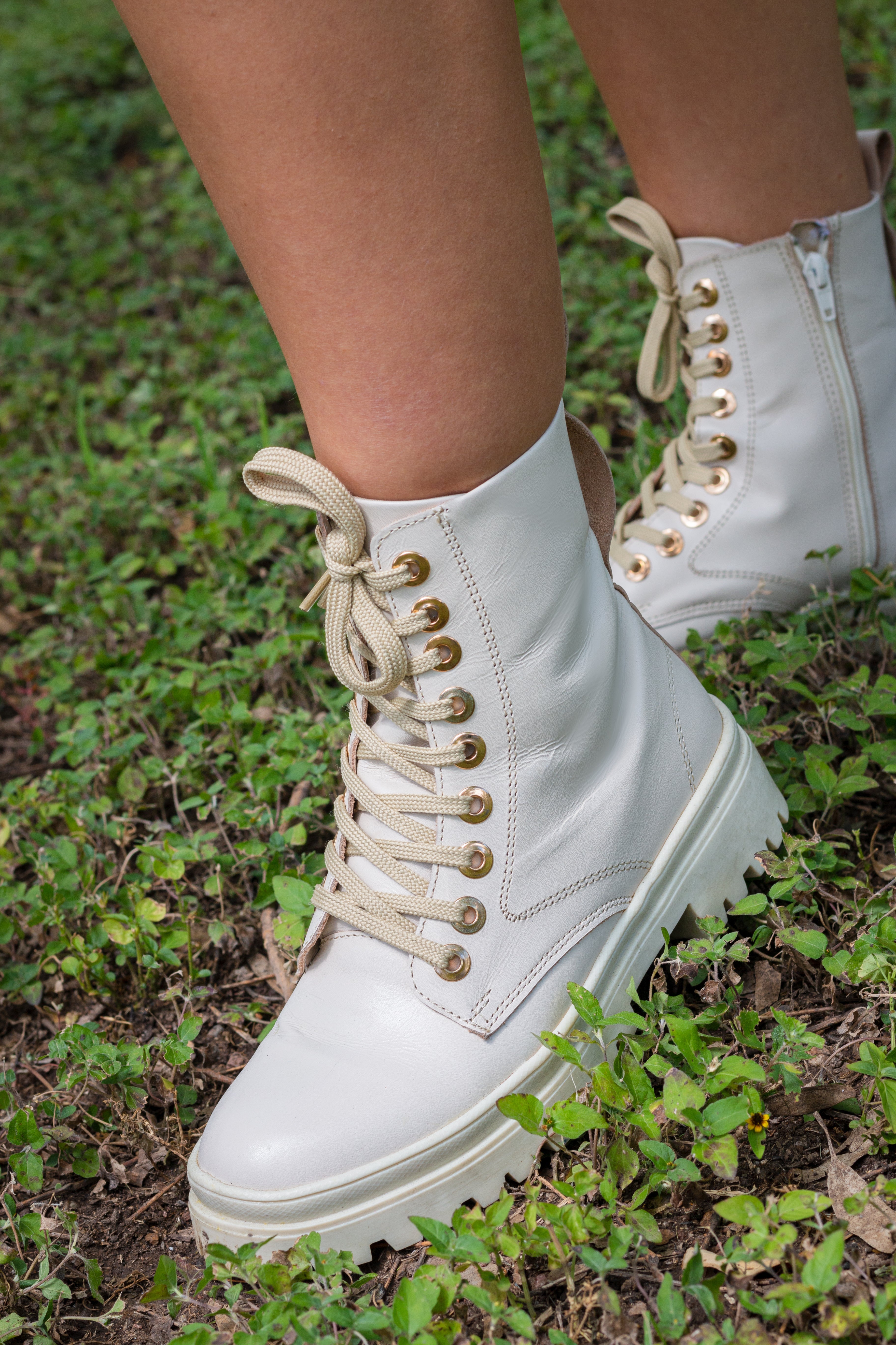 Bota 72005 Davina Piel Marfil