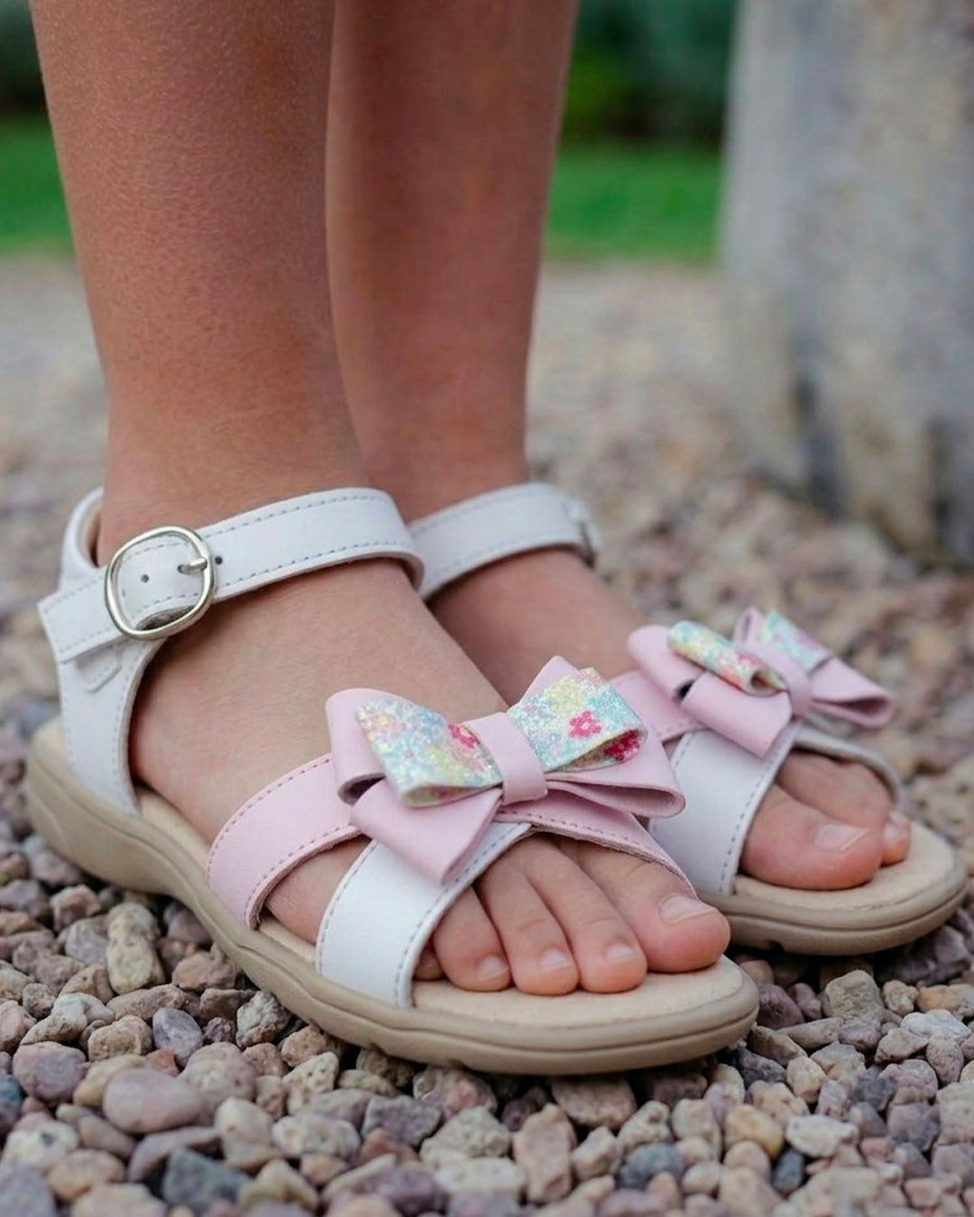 Sandalia Niña 2010 Piel Blanco con Moño