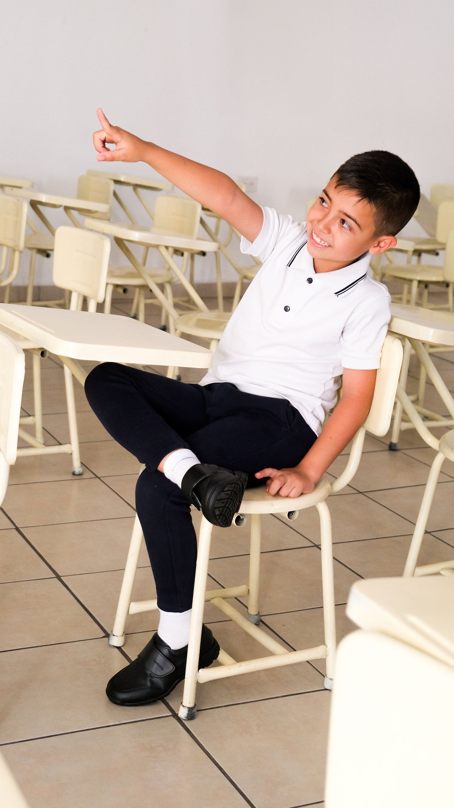 Zapato Escolar Niño 50085 Piel Negra con Velcro