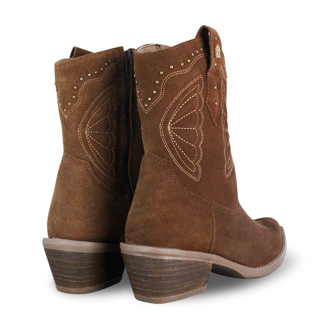 96100-LUCIA-AVELLA-TAYLOR-AMB-03