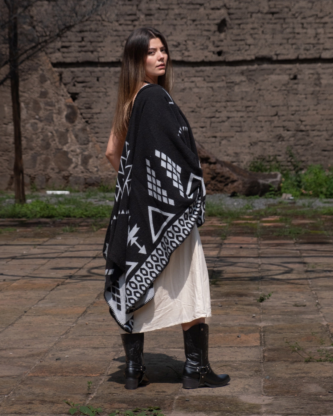 Bota Vaquera Mediana Mujer 96394 Davina Piel Negro con Estribo