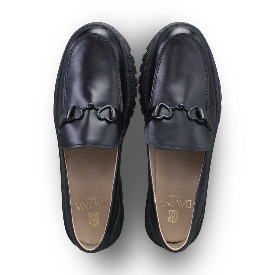 Mocasín Mujer 9967 Piel Negro con herraje de corazón