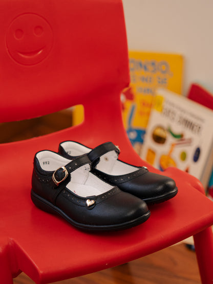 Zapato Escolar Niña 9114 Piel Negro con Hebilla y Corazón