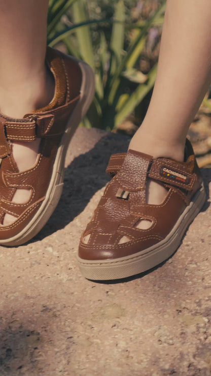 Sandalia Niño 2900 Piel Café con Velcro